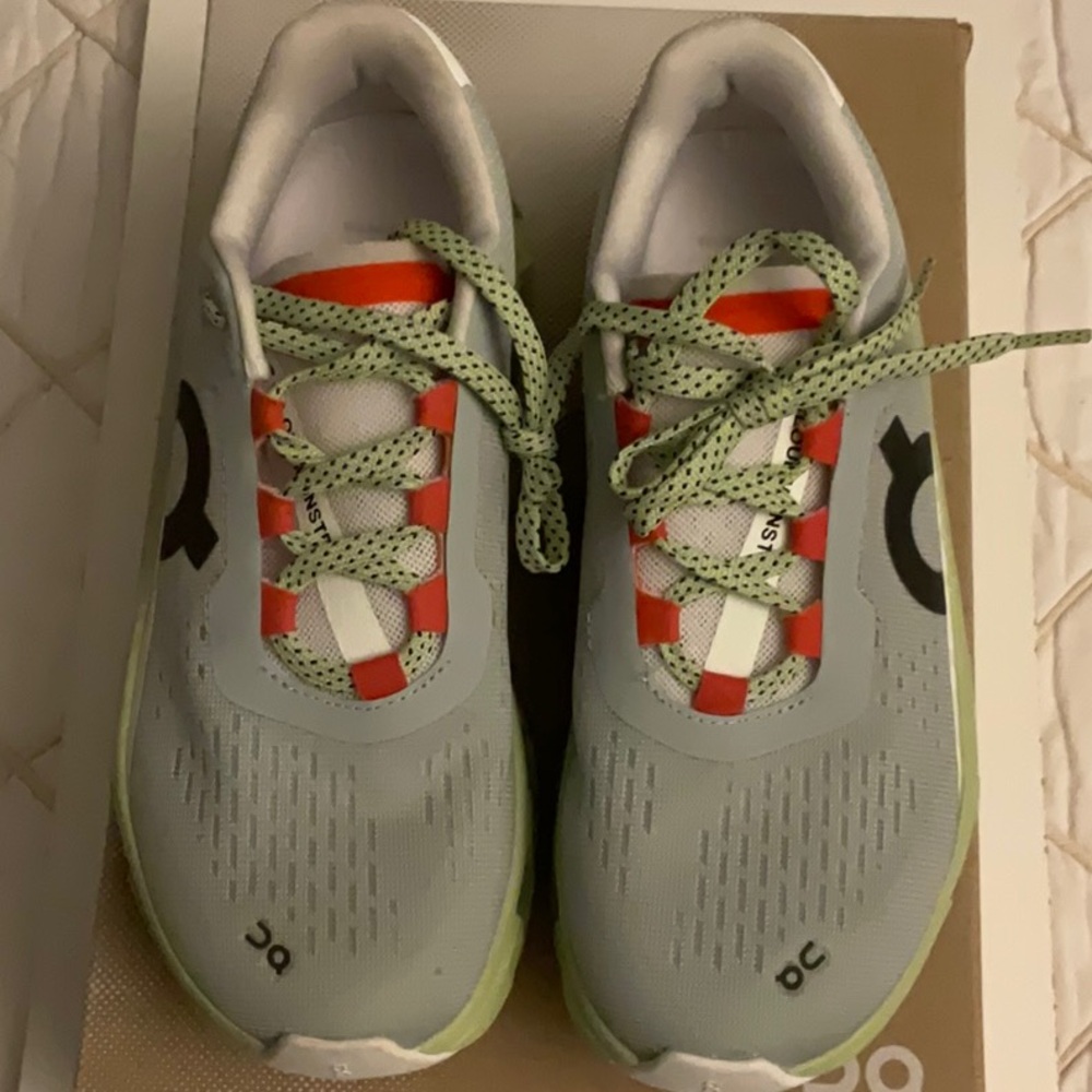 On Running cloud monster Green and Red Sneakers